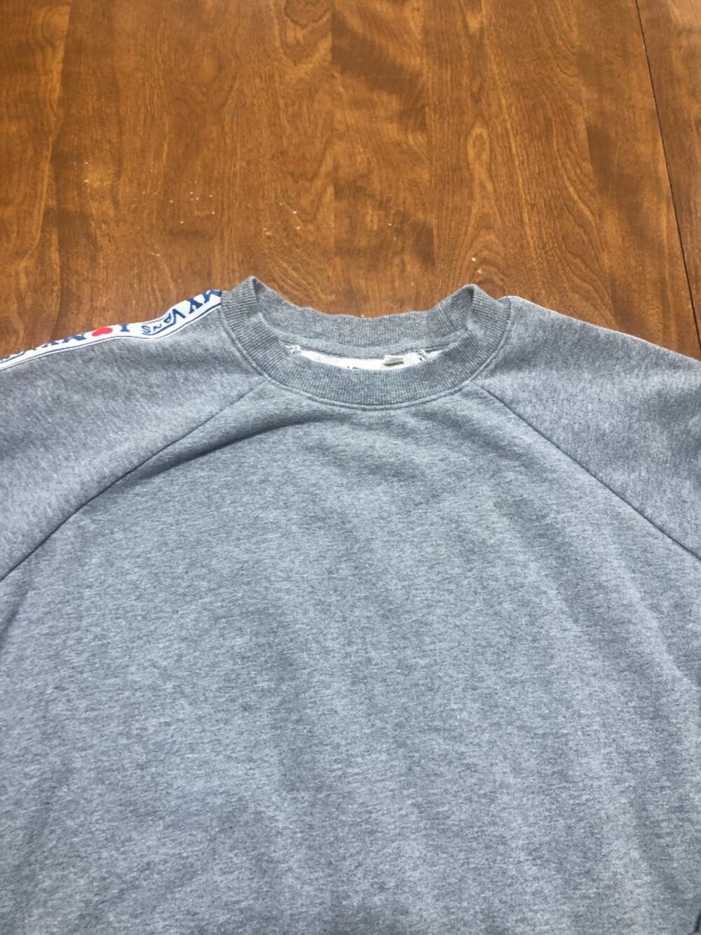 Vans I Love My Vans Arm Stripe Crewneck Grey Sweatshirt Crop Women's Medium - Picture 2 of 6